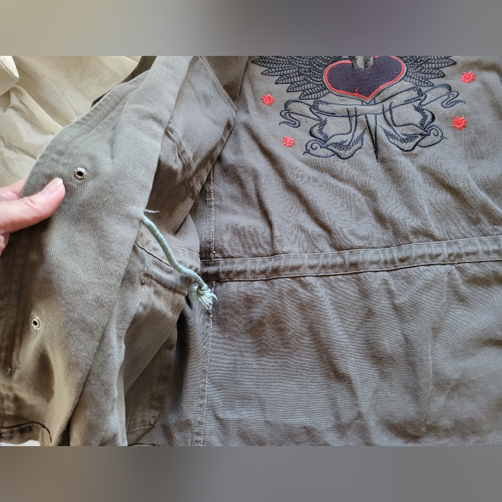 Signature8 | Olive Edgy Military Style Floral Embroidered Utility Jacket - Picture 8 of 12